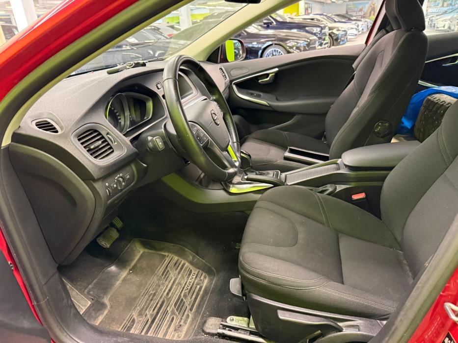 Volvo V40 2019