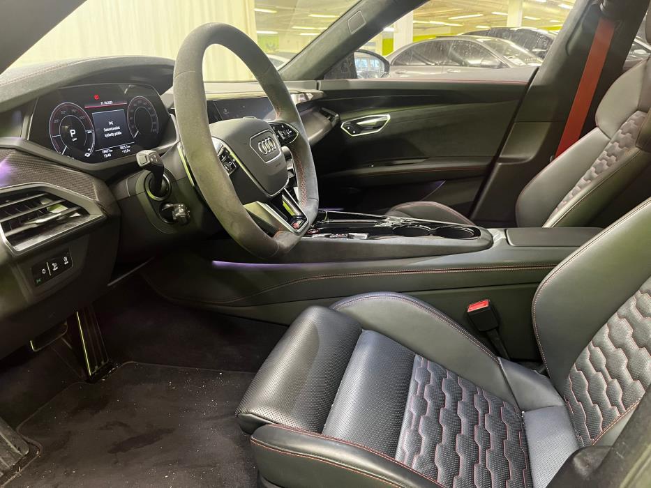 Audi e-tron GT RS 2023