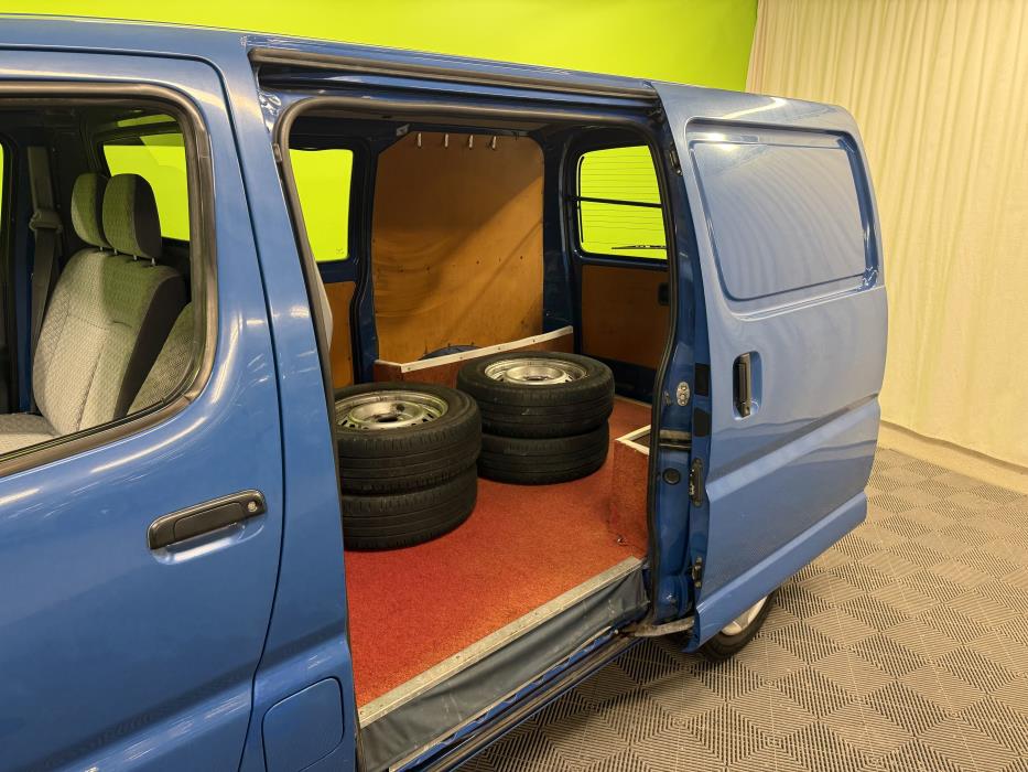 Toyota Hiace 2004