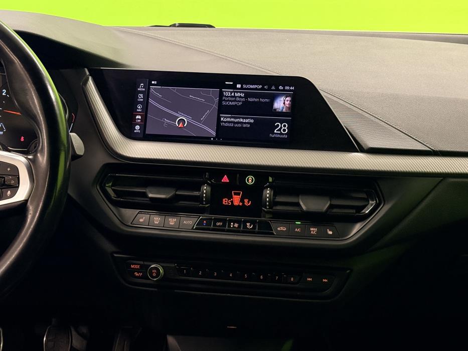 BMW 118 2021