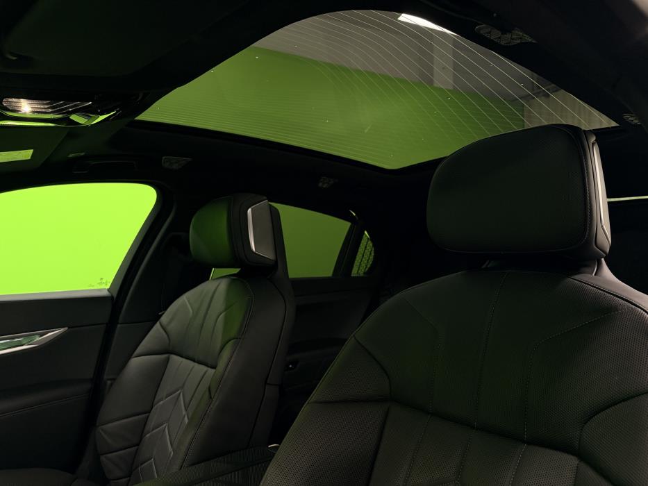 BMW i7 2023