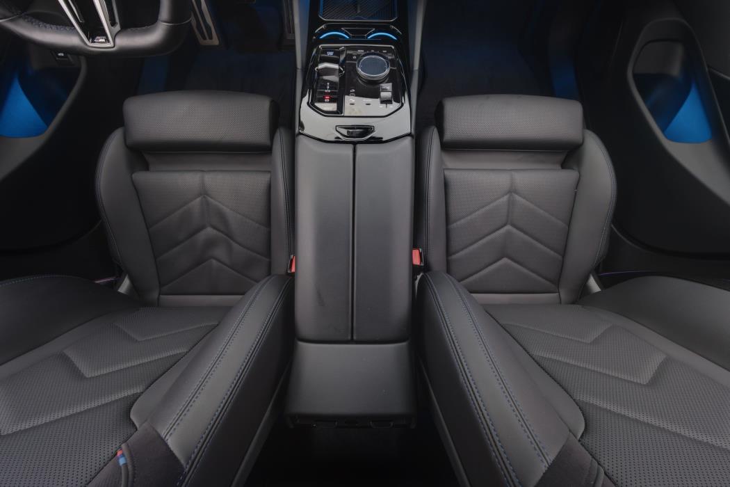 BMW i5 2024
