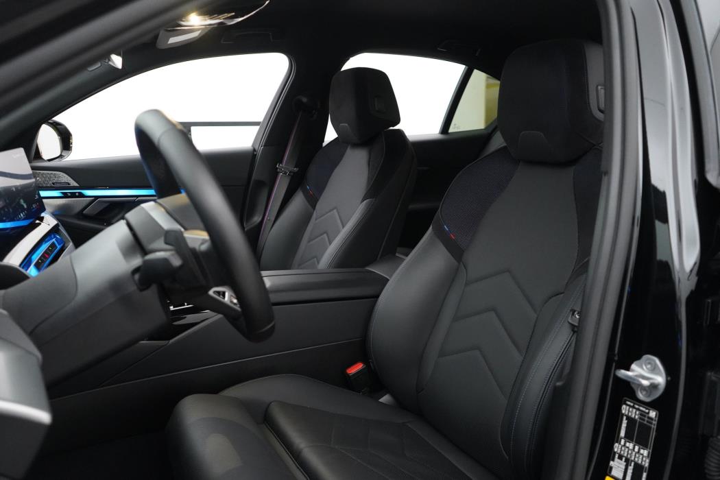 BMW i5 2024