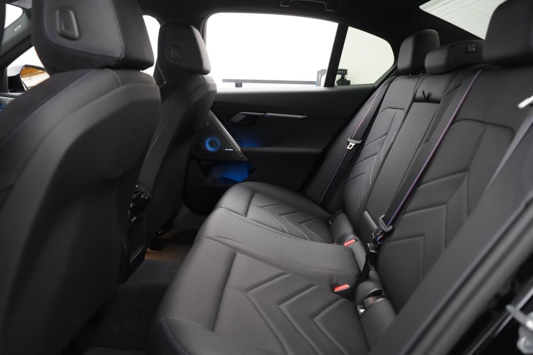 BMW i5 2024