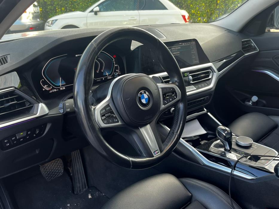 BMW 330 2020