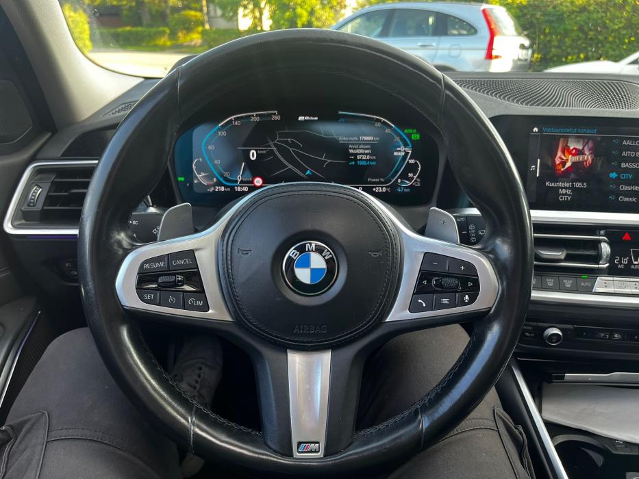 BMW 330 2020