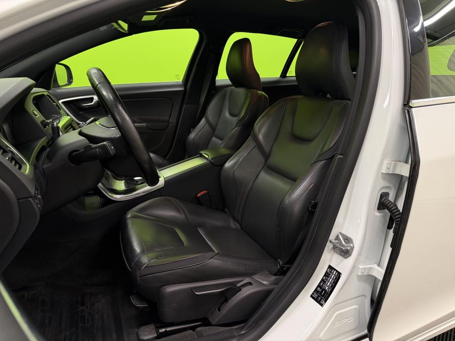 Volvo V60 2015