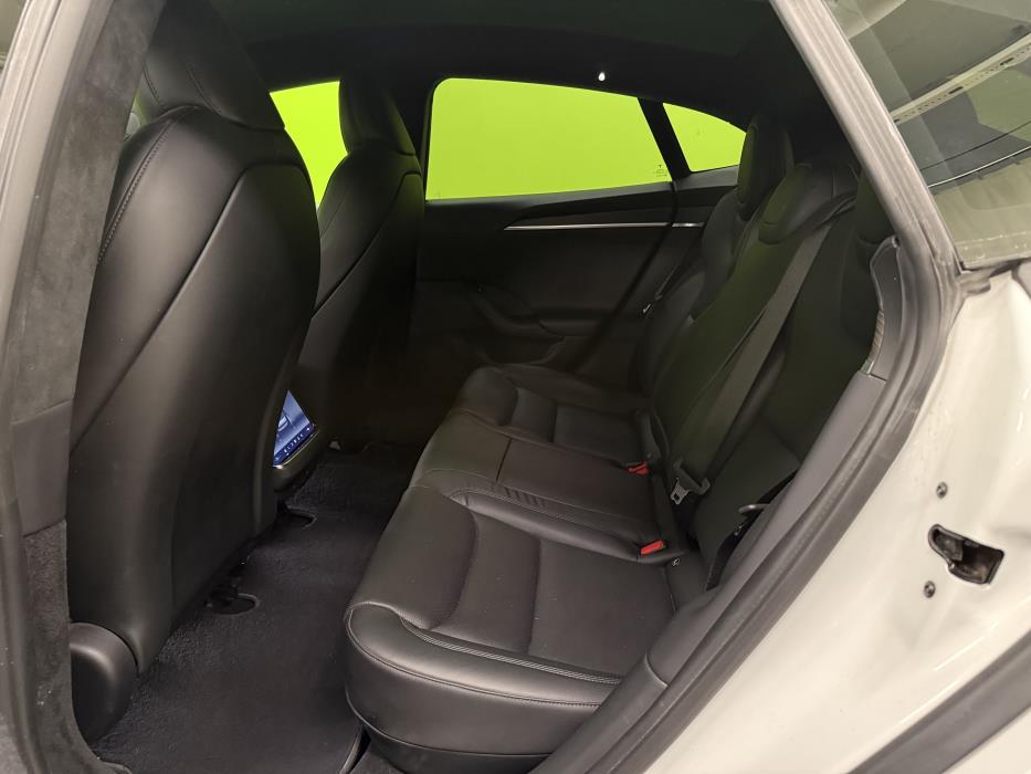 Tesla Model S 2023