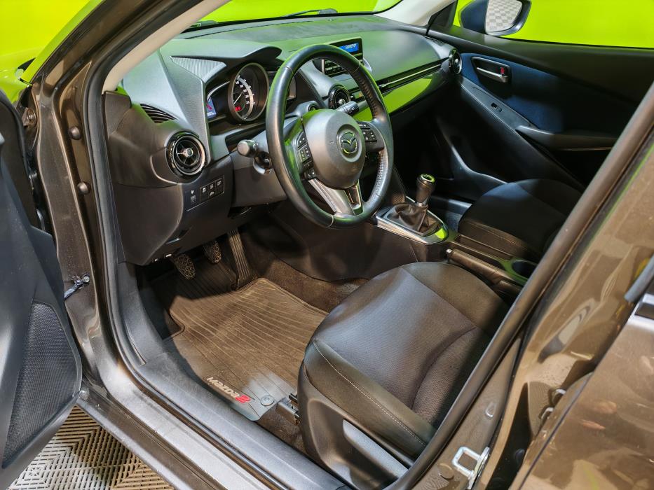 Mazda 2 2017