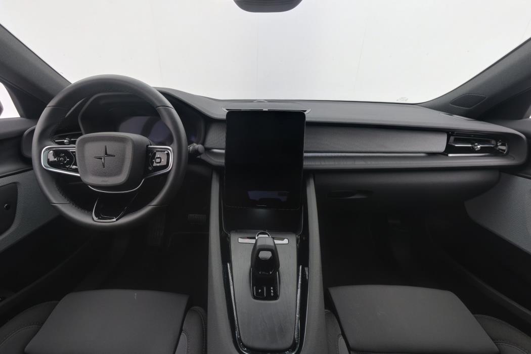 Polestar 2 2025