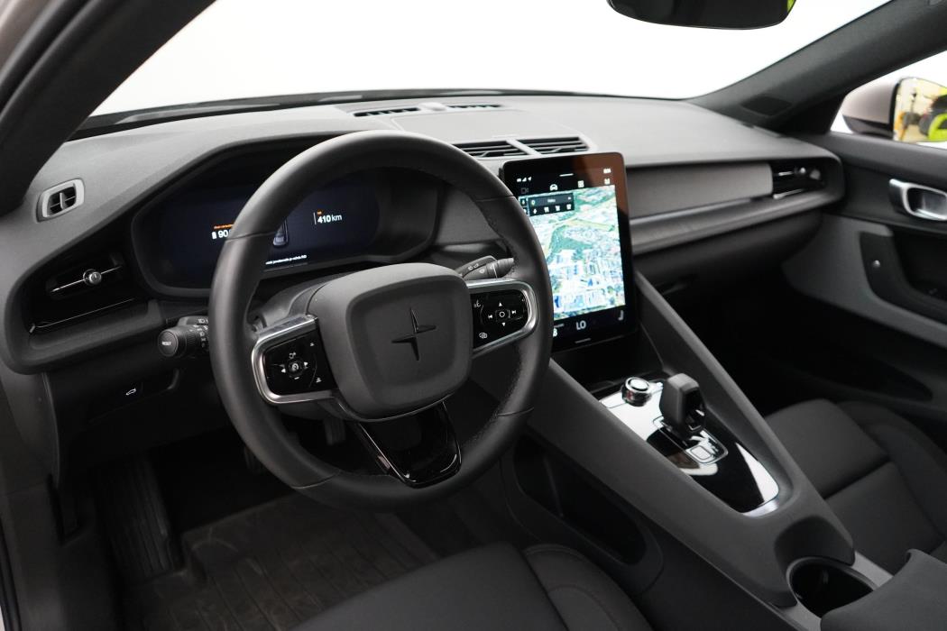 Polestar 2 2024