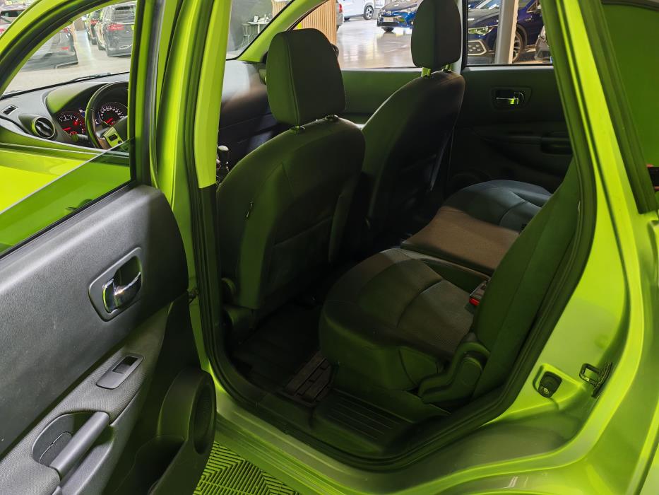 Nissan Qashqai+2 2012