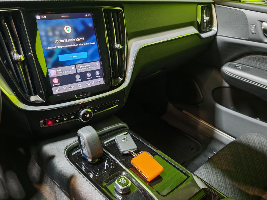 Volvo V60 2023