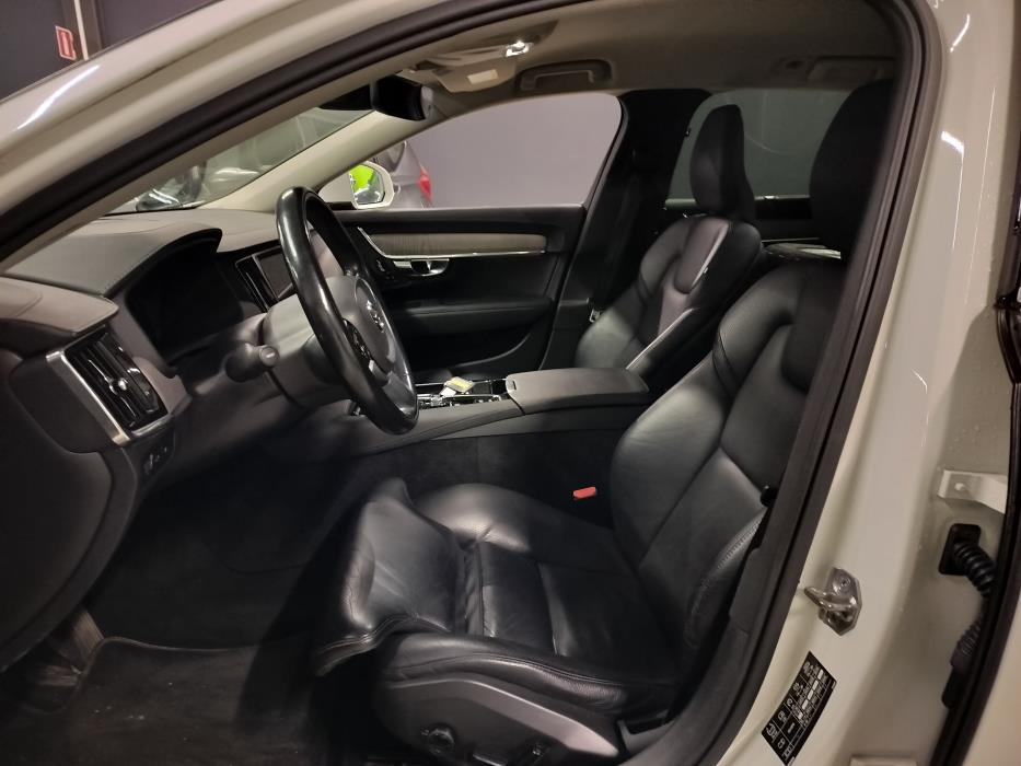 Volvo V90 2021