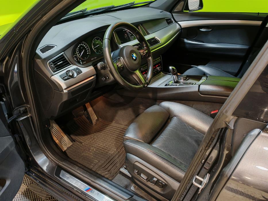 BMW 530 Gran Turismo 2015
