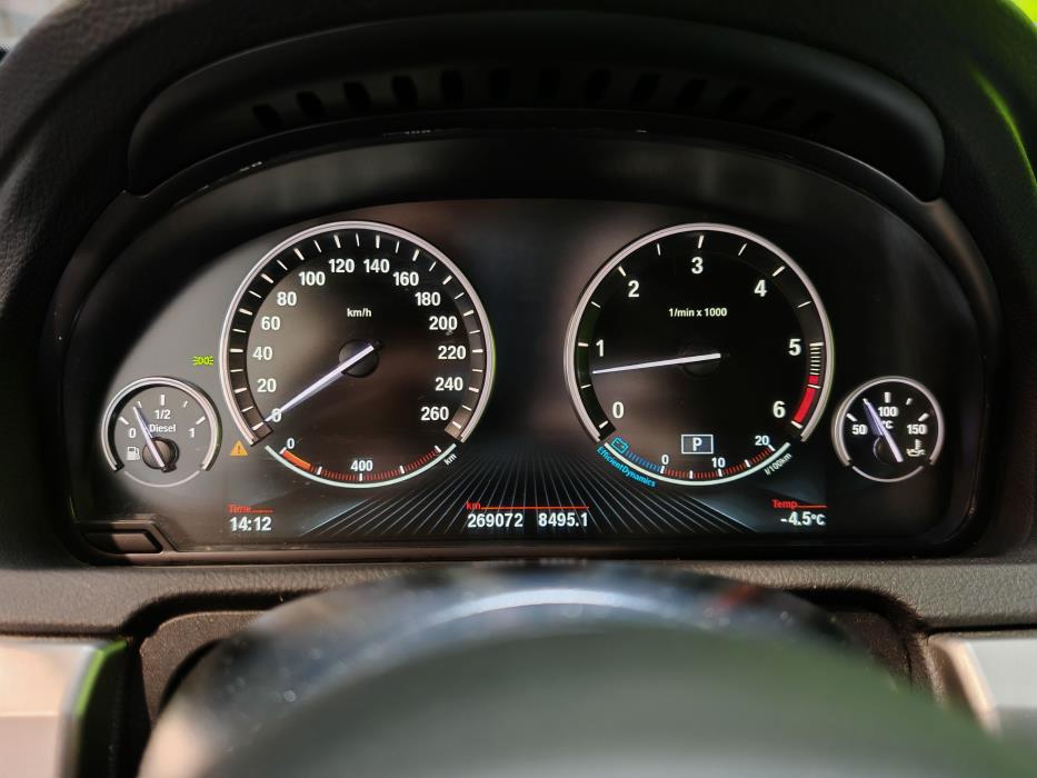 BMW 530 Gran Turismo 2015