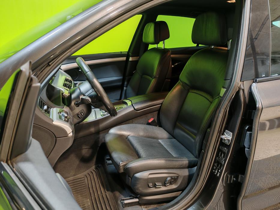 BMW 530 Gran Turismo 2015