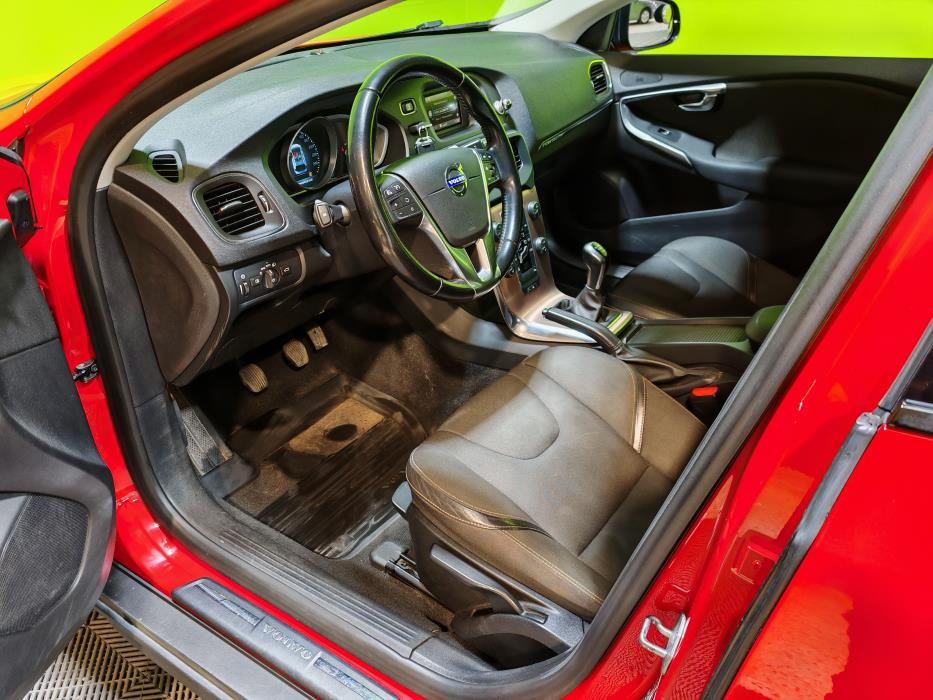 Volvo V40 Cross Country 2014