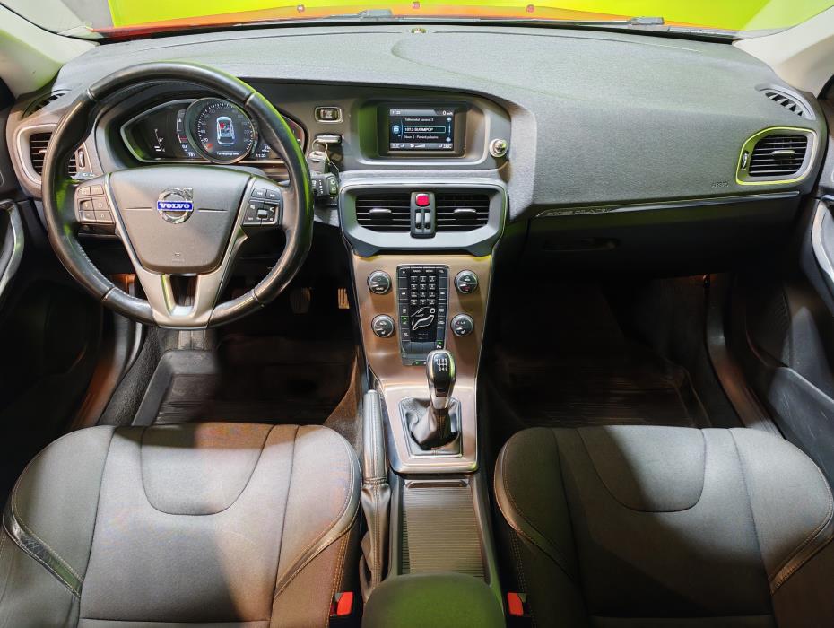 Volvo V40 Cross Country 2014