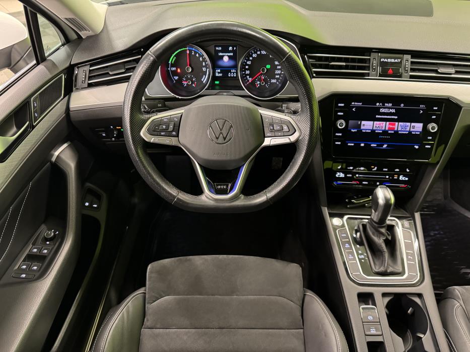 Volkswagen Passat 2021