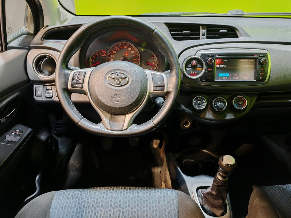 Toyota Yaris 2012