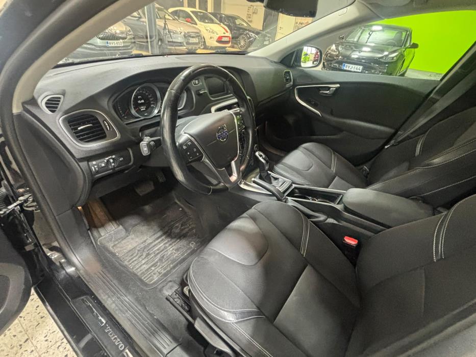 Volvo V40 2016