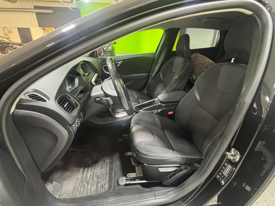 Volvo V40 2016