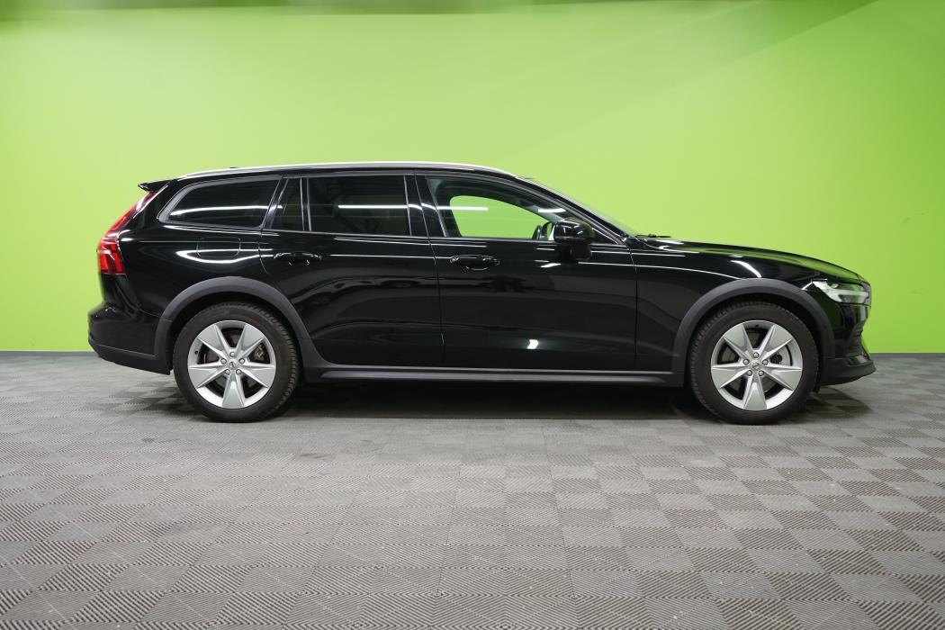 Volvo V60 Cross Country 2020