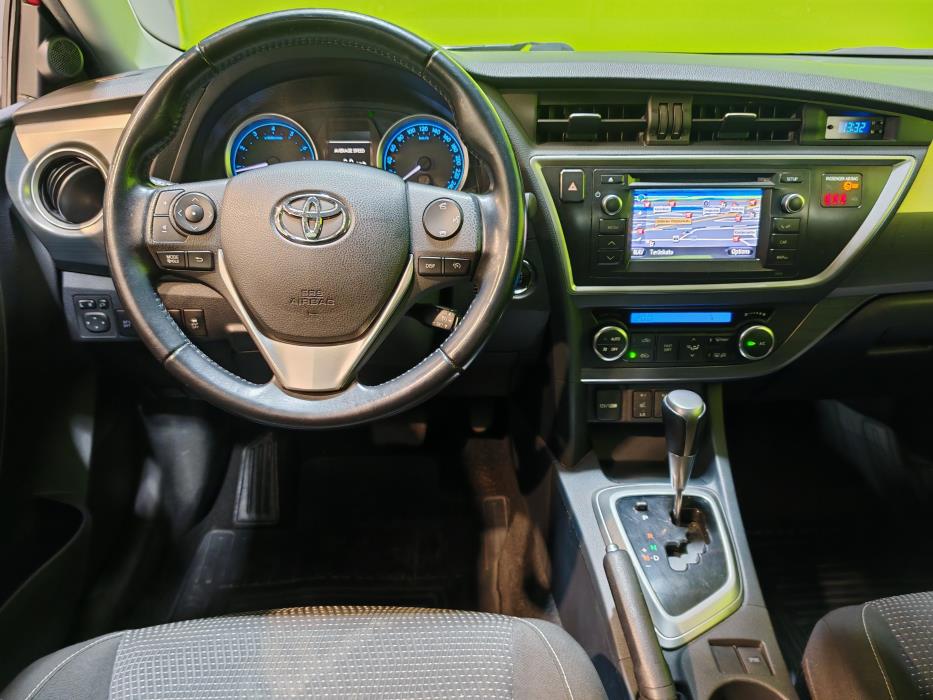 Toyota Auris 2013
