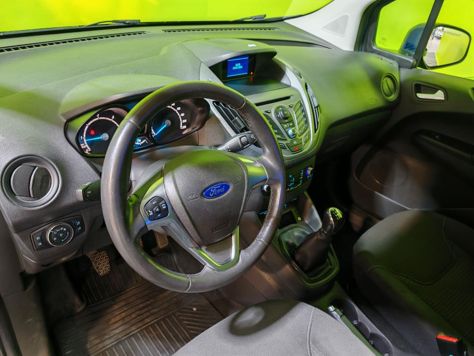 Ford Transit Courier 2015