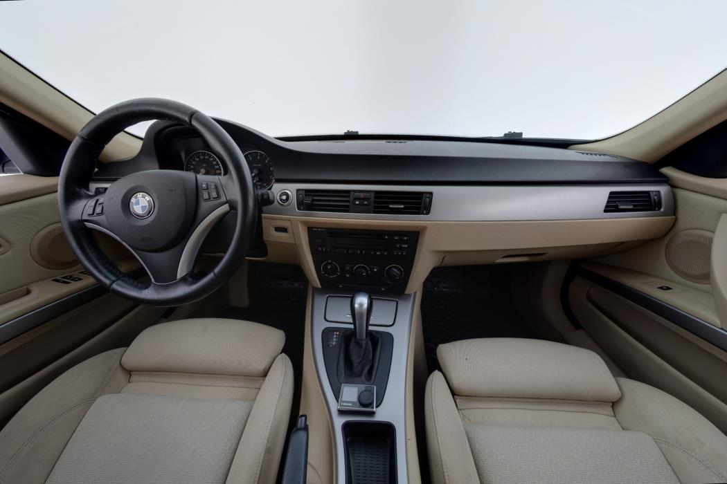 BMW 325 2008