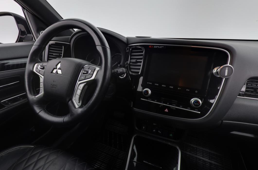 Mitsubishi Outlander PHEV 2021