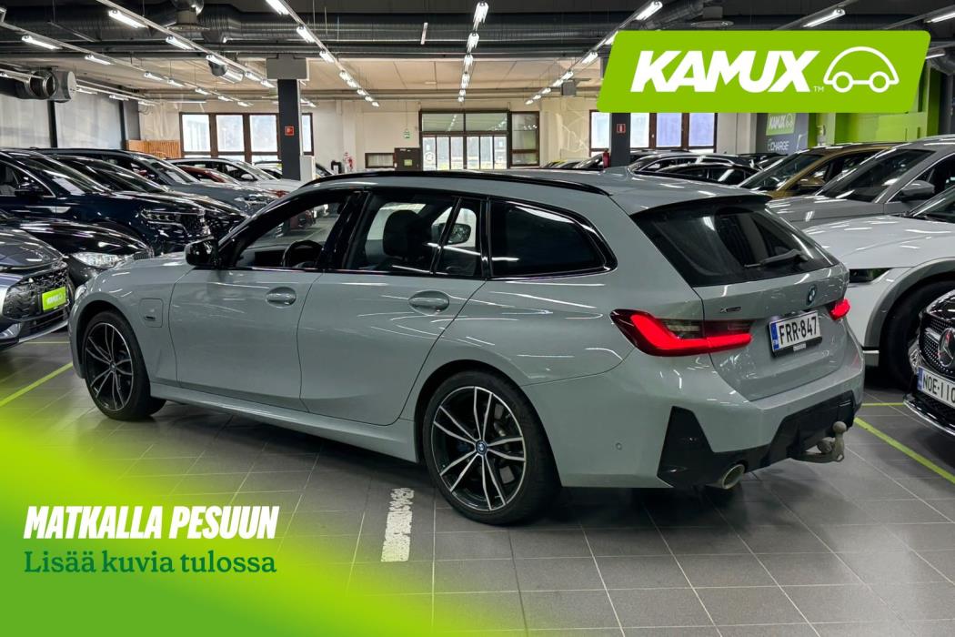 BMW 330 2023