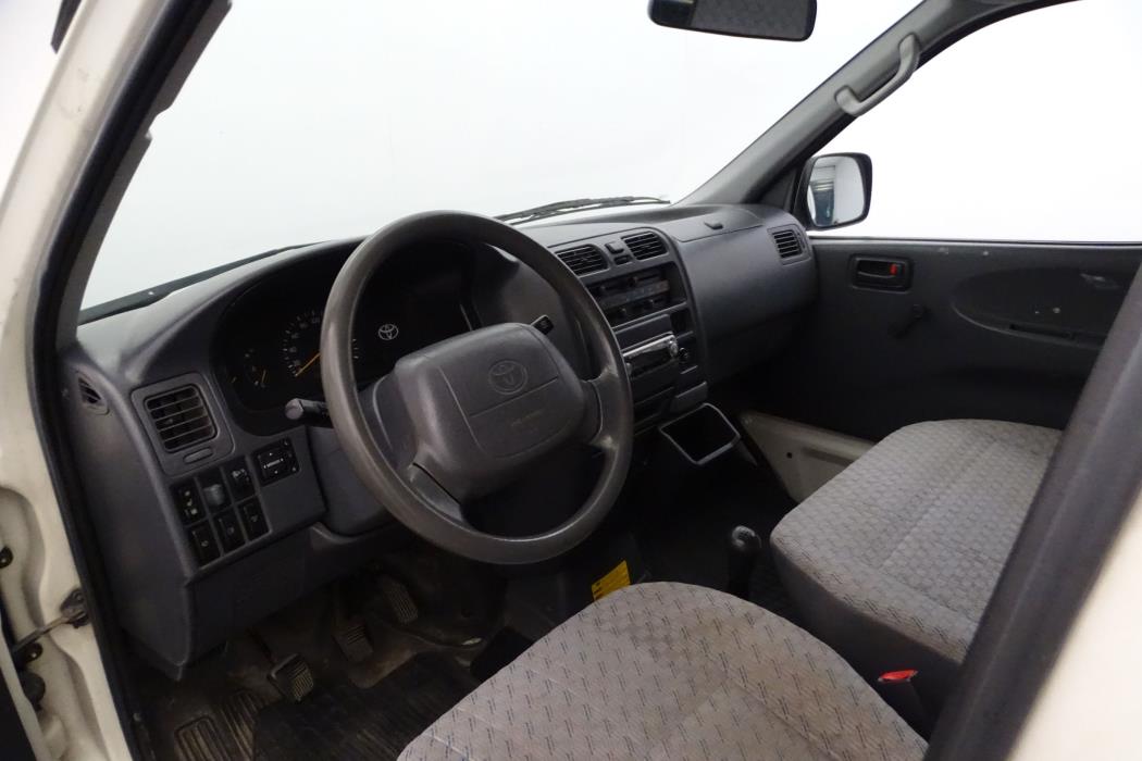Toyota Hiace 2005