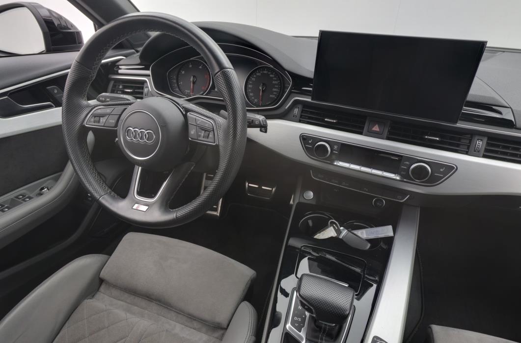 Audi A4 2021
