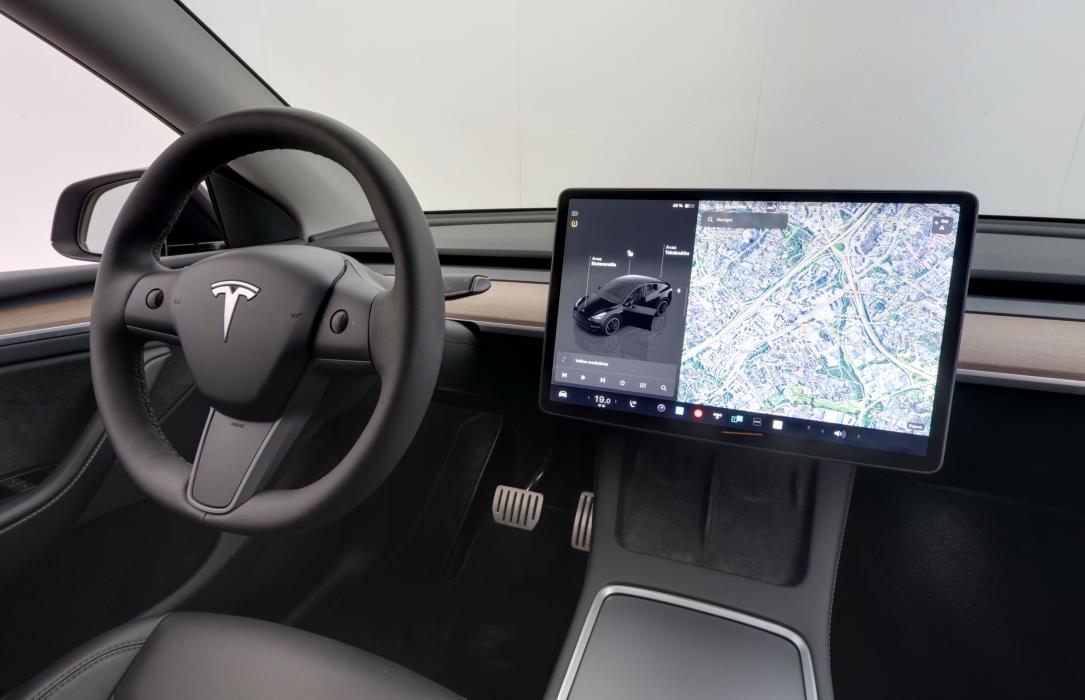Tesla Model Y 2022