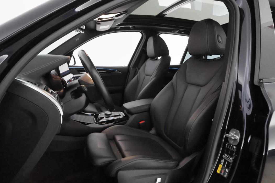 BMW iX3 2023