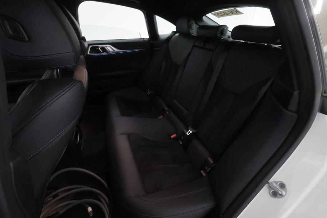 BMW i4 2023