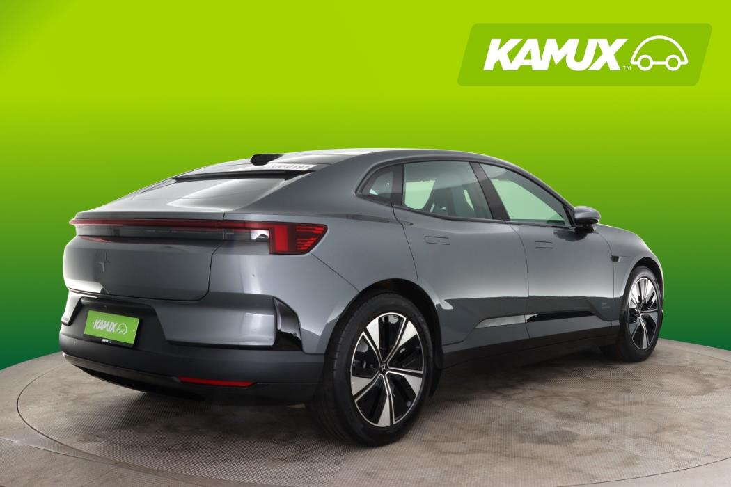 Polestar 4 2025