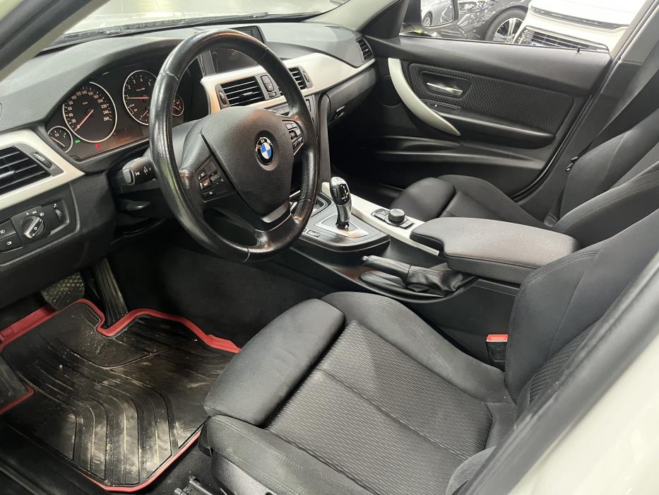 BMW 320 2013
