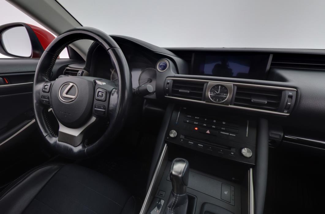 Lexus IS 2017