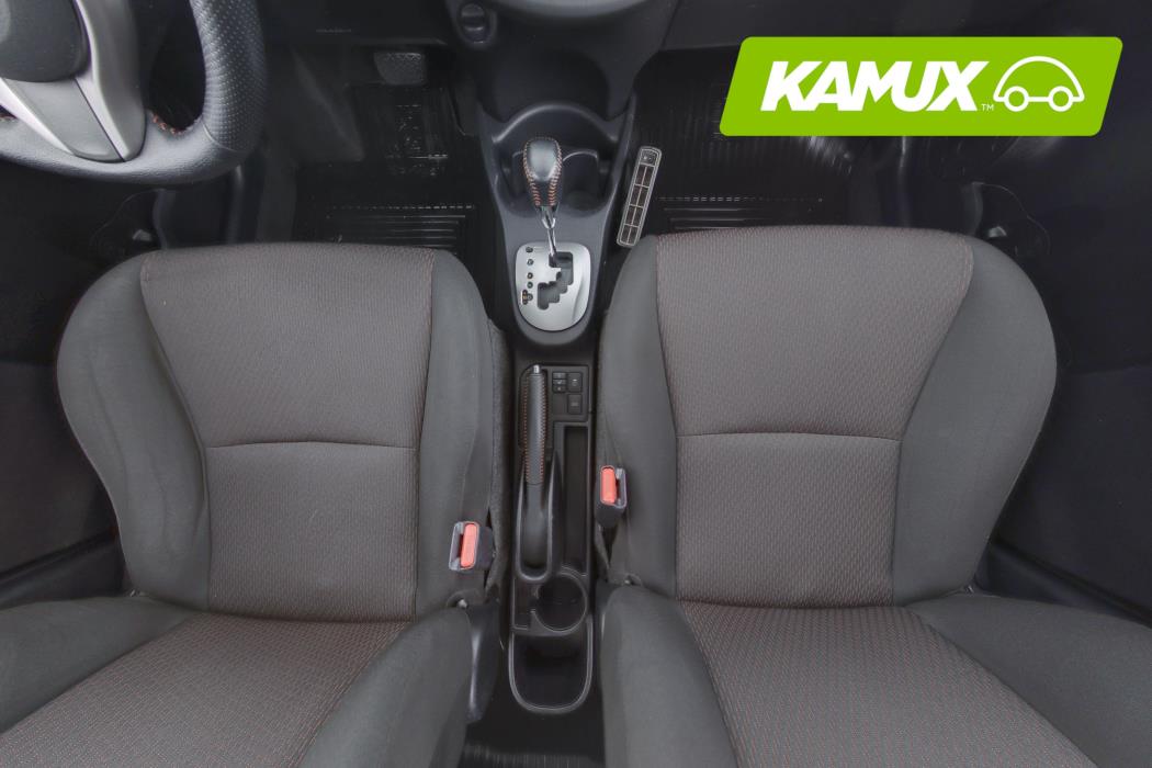 Toyota Yaris 2012