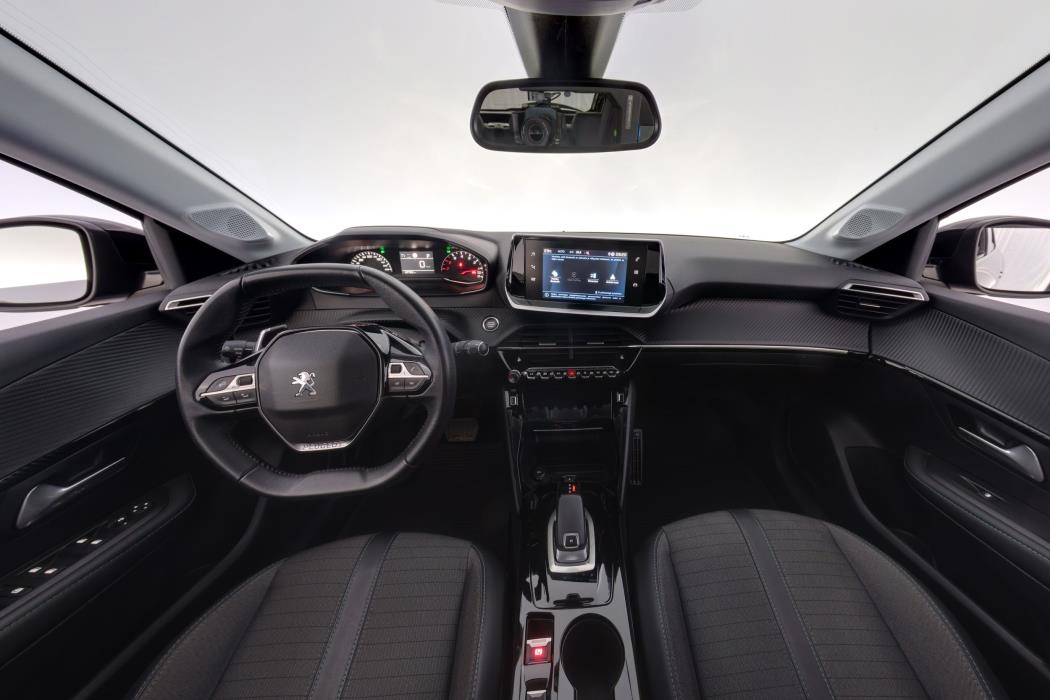 Peugeot 208 2021