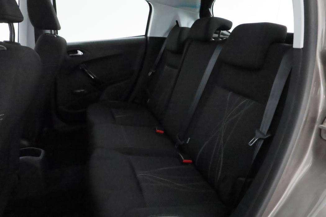 Peugeot 208 2014