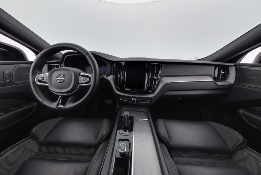 Volvo XC60 2022