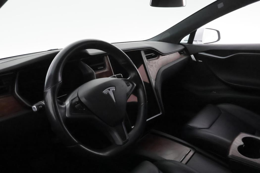 Tesla Model S 2020