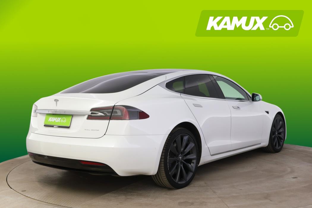Tesla Model S 2020