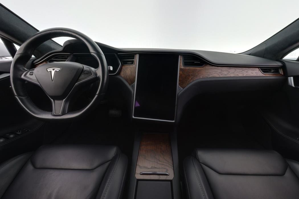 Tesla Model S 2020