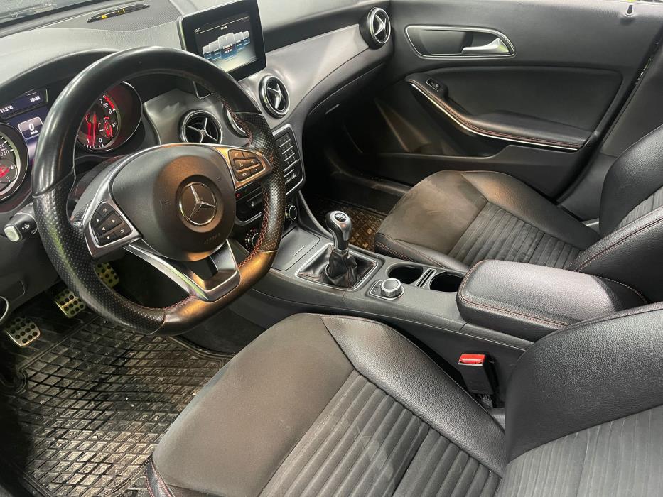 Mercedes-Benz CLA 2015