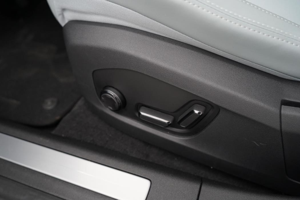 Polestar 4 2025